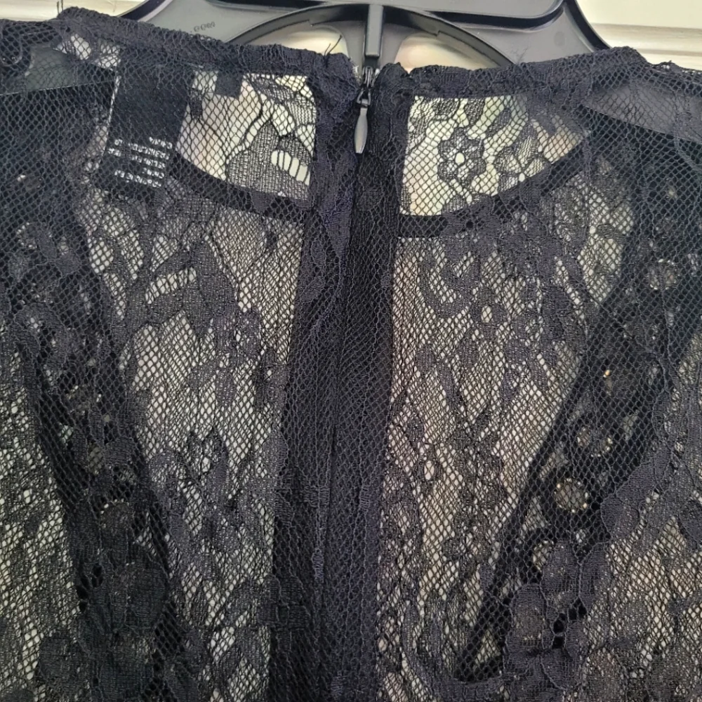 Sheer lace black top - Picture 12 of 14